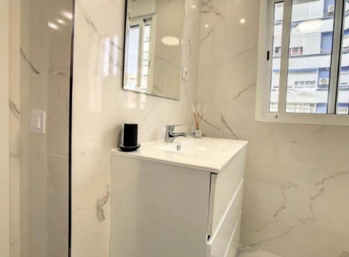 Urban&Vacay! Suite - Torremolinos City Centre 外观 照片